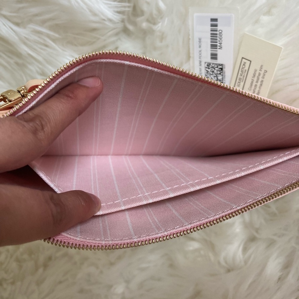 ✨💛Louis Vuitton💛✨ Neverfull Pouch By the Pool Light Pink & Yellow - Picture 10 of 12